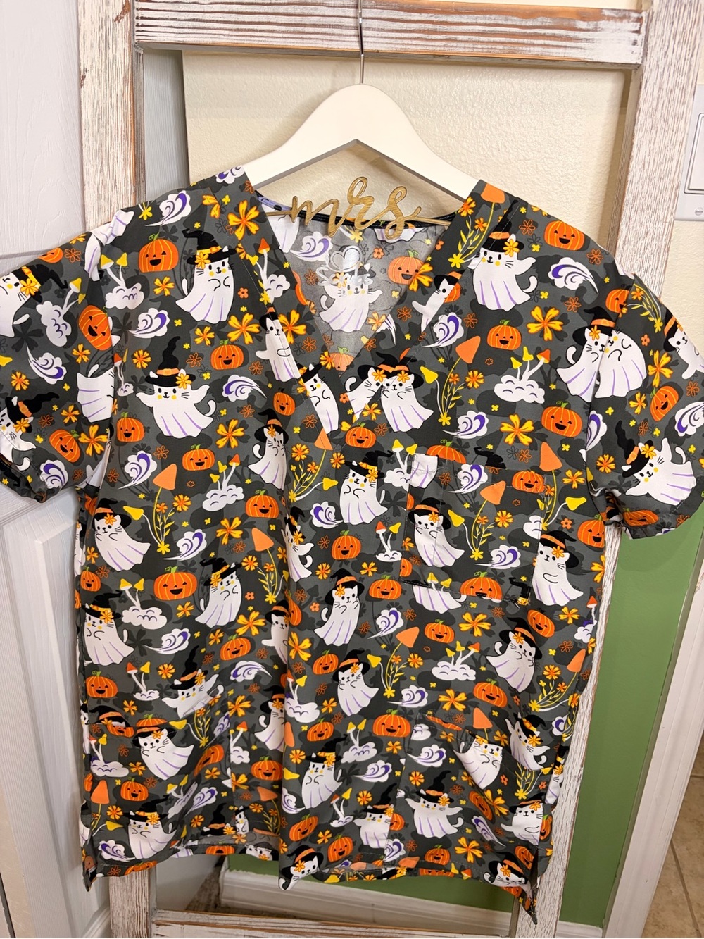 🎃 Halloween Ghost Cat Pumpkin Print Scrub Top Size L
